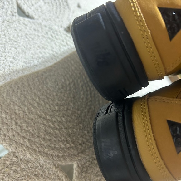 Nike - Grade School Woodside 2 High ACG
Boots (Wheat Black) - Picture 2 of 16